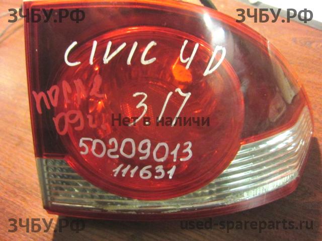 Honda Civic 8 (4D) Фонарь правый