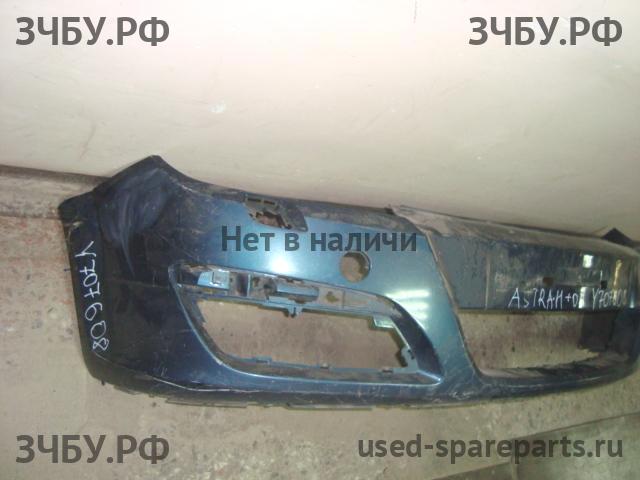 Opel Astra H Бампер передний