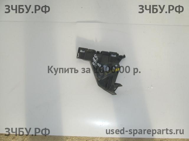 Opel Astra J Кронштейн бампера