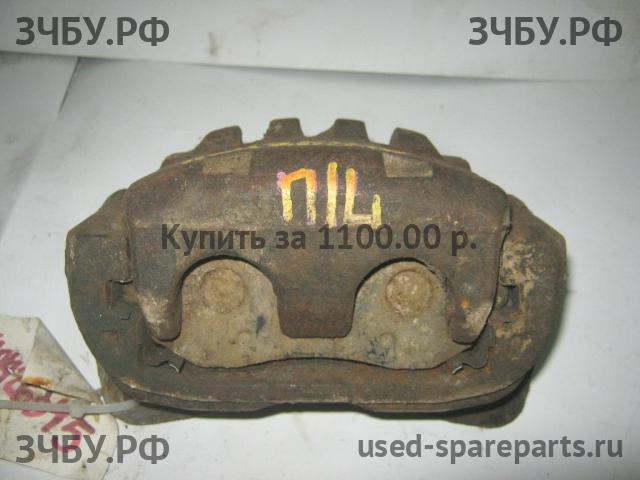 Subaru Forester 2 (S11) Суппорт передний правый (в сборе со скобой)