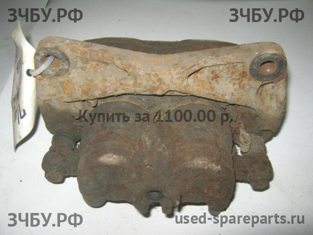 Subaru Forester 2 (S11) Суппорт передний правый (в сборе со скобой)