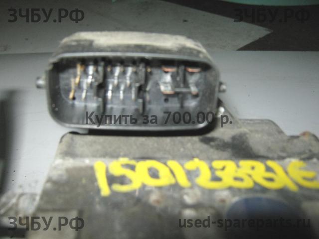 Toyota Mark 2 (JZX110) Блок ABS (насос)