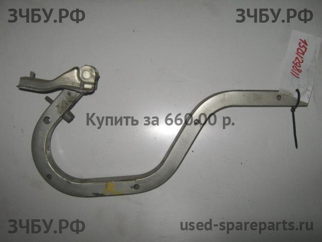 Mazda 323 [BJ] Петля крышки багажника правая