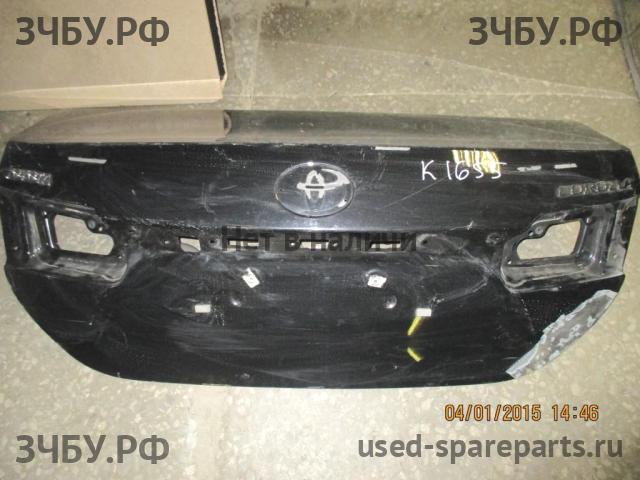 Toyota Corolla (E16 - E17) Крышка багажника