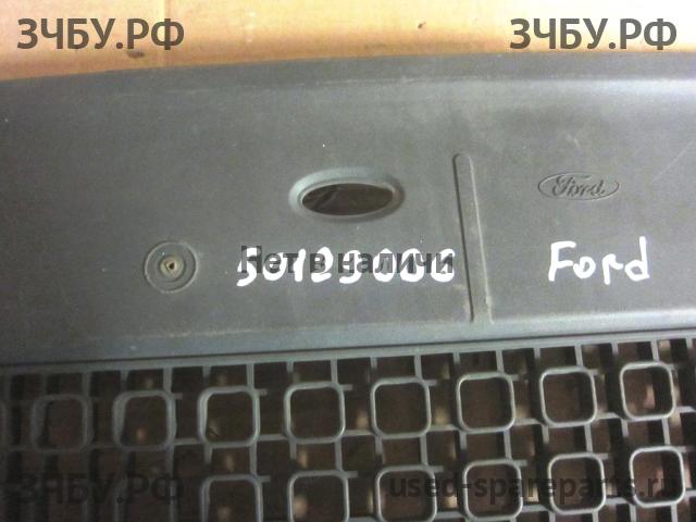 Ford Fusion Решетка в бампер
