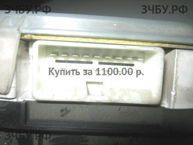 Mazda 323 [BJ] Панель приборов