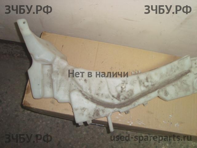 Ford Focus 2 Бачок омывателя лобового стекла