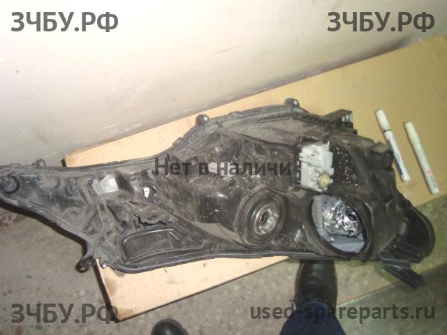 Toyota RAV 4 (4) Фара левая