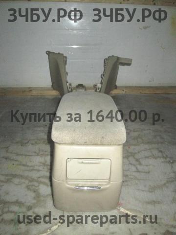 Toyota Mark 2 (JZX110) Консоль между сиденьями (Подлокотник)