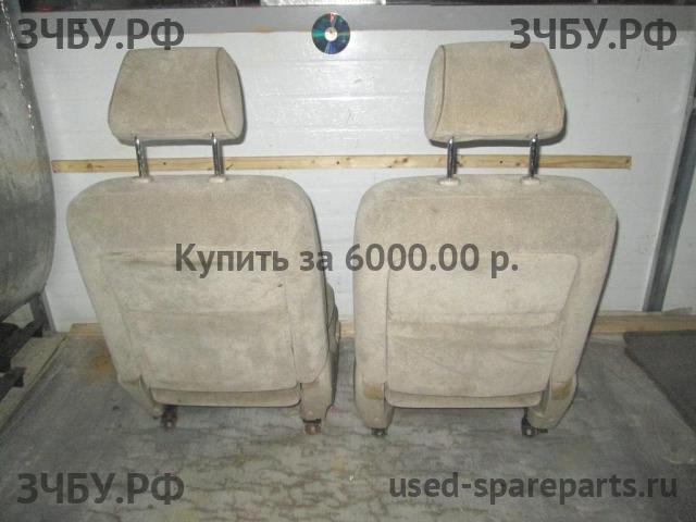 Toyota Mark 2 (JZX110) Сиденья (комплект)