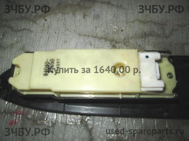 Toyota Mark 2 (JZX110) Кнопка стеклоподъемника передняя левая (блок)