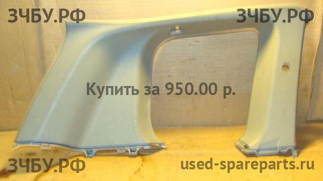 Nissan X-Trail 1 (T30) Обшивка багажника верхняя