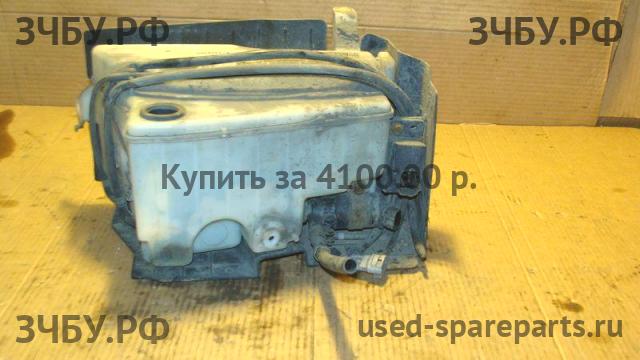 Toyota Land Cruiser 100 Бачок омывателя лобового стекла