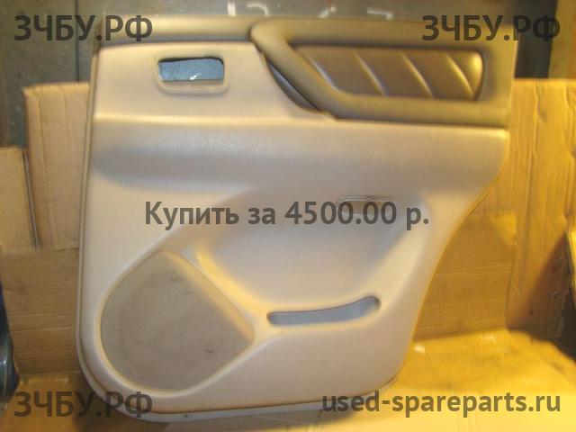 Toyota Land Cruiser 100 Обшивка двери задней правой