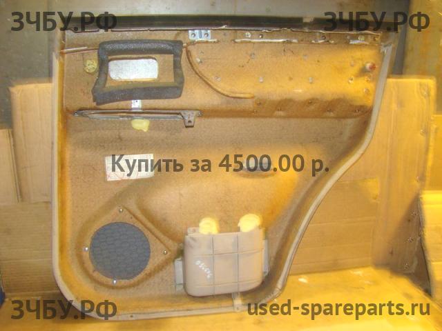 Toyota Land Cruiser 100 Обшивка двери задней левой