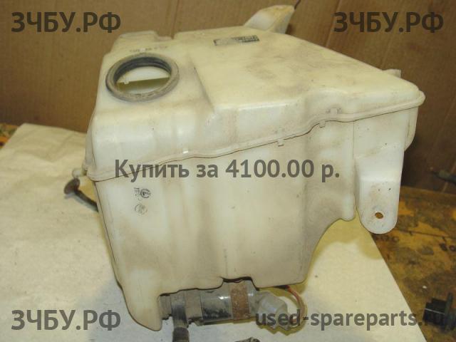 Toyota Land Cruiser 90 (PRADO) Бачок омывателя лобового стекла