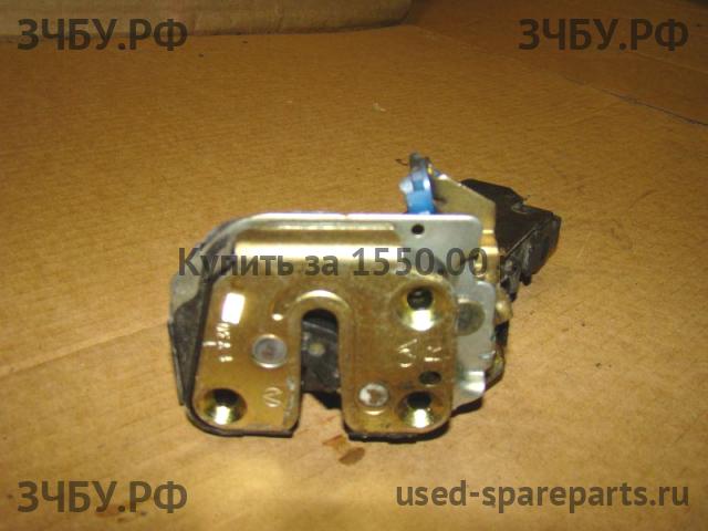 Subaru Legacy Outback 2 (B12) Замок двери