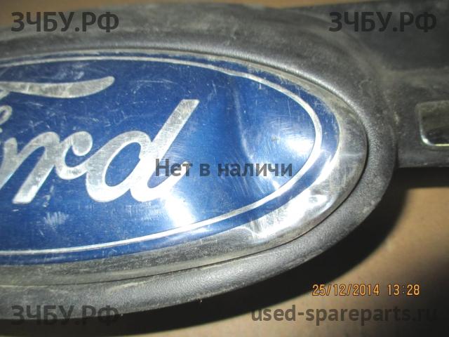 Ford Focus 3 Решетка радиатора