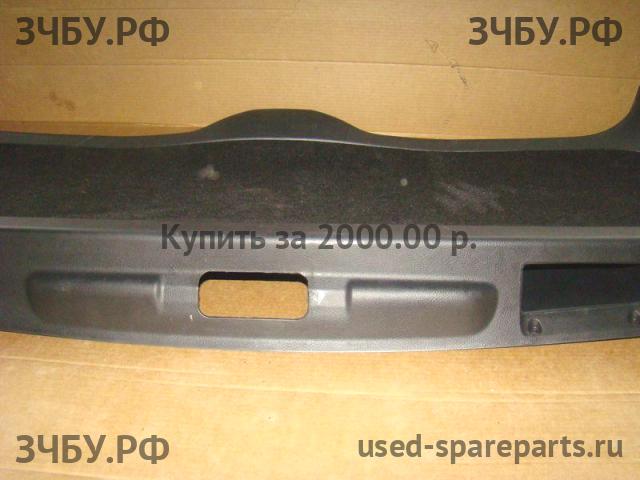 Land Rover Range Rover Sport 1 Обшивка двери багажника