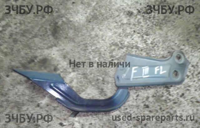Ford Focus 3 Петля капота левая