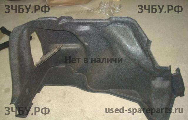 Toyota Corolla (E12) Обшивка багажника
