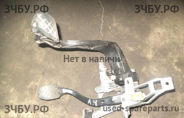 Audi A4 [B5] Блок педалей