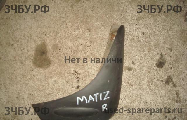 Daewoo Matiz 2 Брызговик передний левый