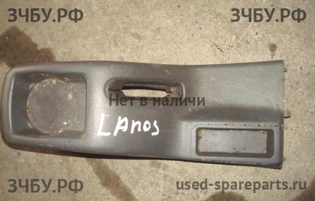 Chevrolet Lanos/Сhance Консоль между сиденьями (Подлокотник)
