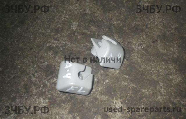 Audi A4 [B5] Кронштейн