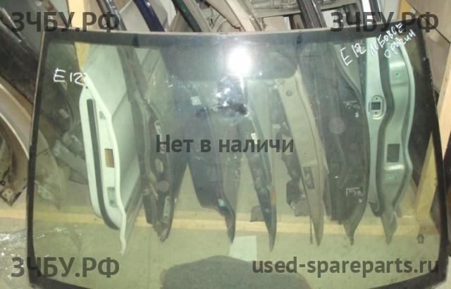 Toyota Corolla (E12) Стекло лобовое (ветровое)