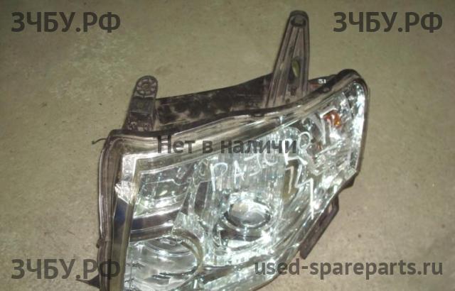 Mitsubishi Pajero/Montero 4 Фара левая