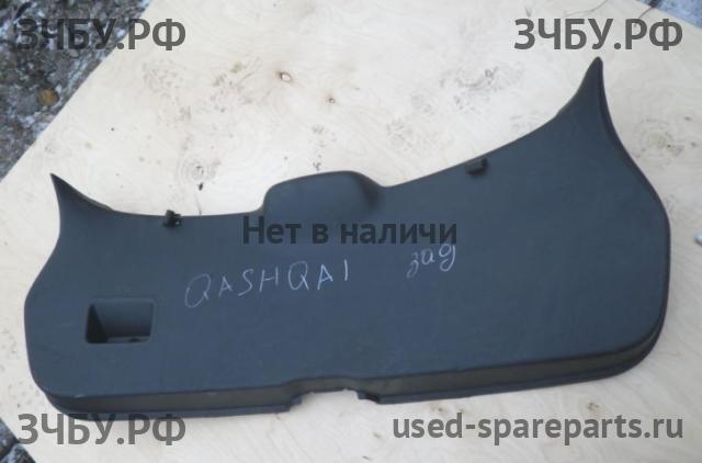 Nissan Qashqai (J10) Обшивка двери багажника