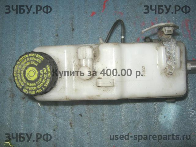 Toyota Corolla (E14 - E15) Бачок главного тормозного цилиндра