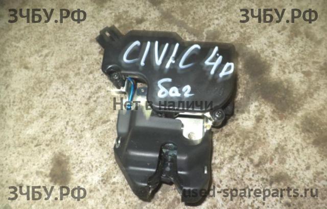 Honda Civic 8 (4D) Замок багажника