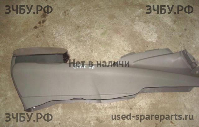 Honda Civic 8 (4D) Консоль между сиденьями (Подлокотник)