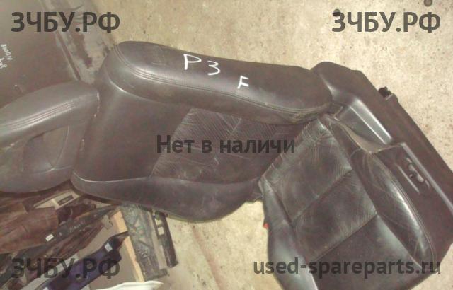 Mitsubishi Pajero/Montero 3 Сиденье