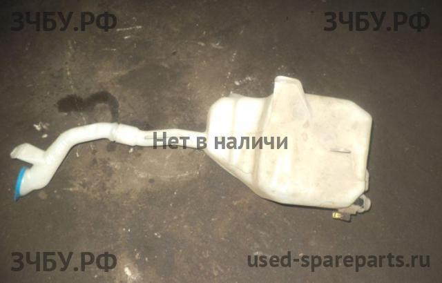 Honda Civic 8 (4D) Бачок омывателя лобового стекла