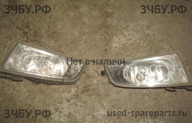 Honda Civic 8 (4D) ПТФ левая