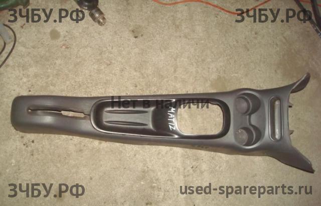 Daewoo Matiz 2 Консоль между сиденьями (Подлокотник)