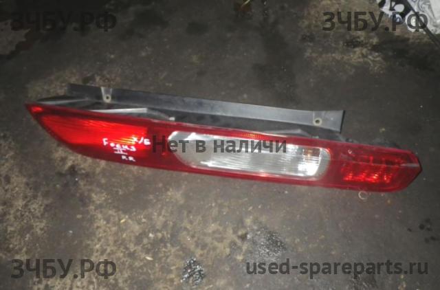 Ford Focus 2 Фонарь правый