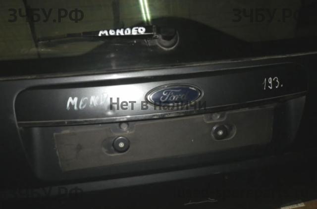 Ford Mondeo 3 Накладка на крышку багажника