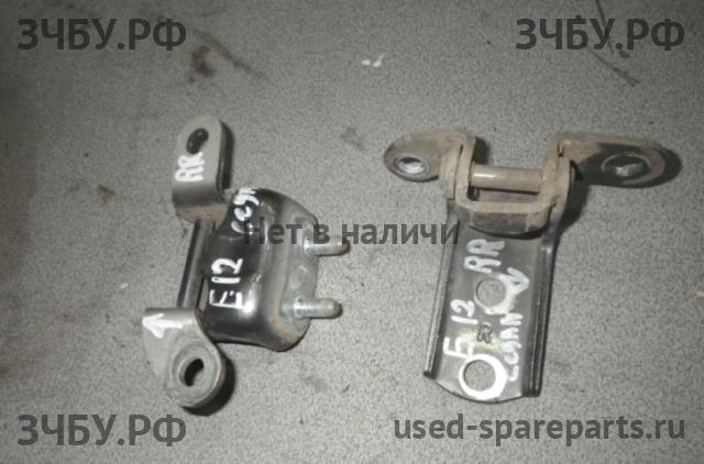Toyota Corolla (E12) Петля двери задней правой