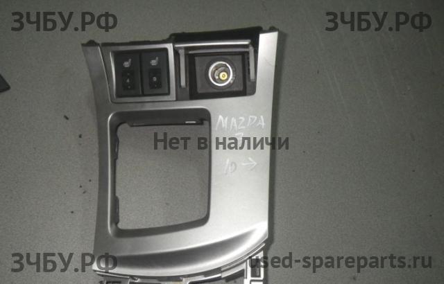 Mazda 3 [BL] Кнопка обогрева сидений