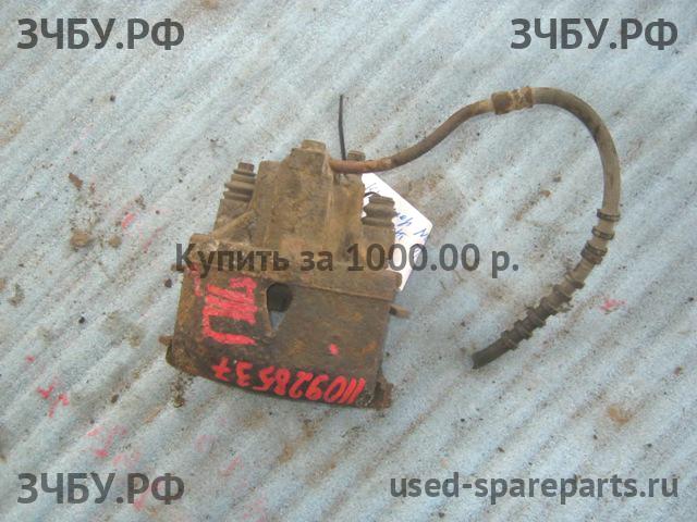 Dodge Neon 2 Суппорт передний левый (в сборе со скобой)