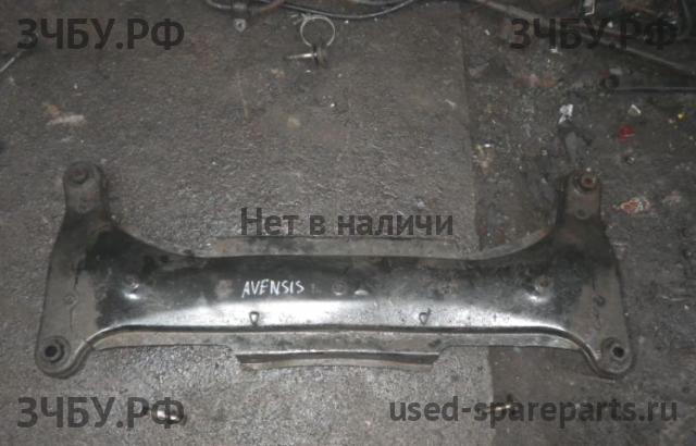 Toyota Avensis 1 Балка задняя поперечная