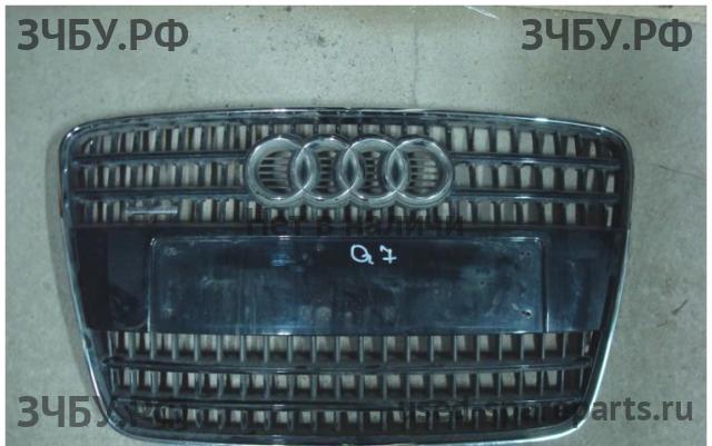 Audi Q7 [4L] Решетка радиатора