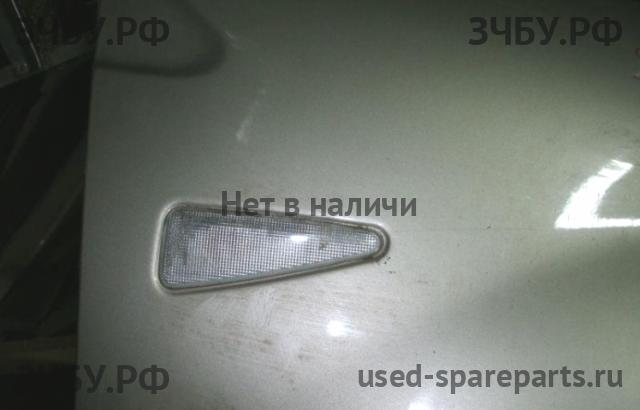 Renault Sandero 1 Указатель поворота в крыло (повторитель)