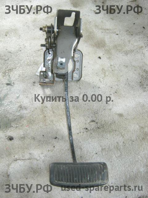 Hyundai Santa Fe 1 (SM) Педаль тормоза