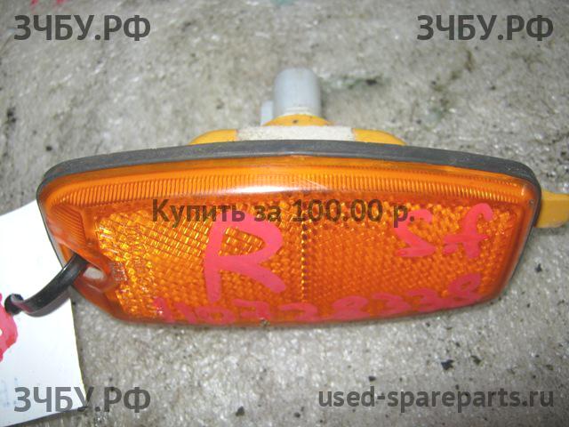 Hyundai Santa Fe 1 (SM) Указатель поворота в бампер правый