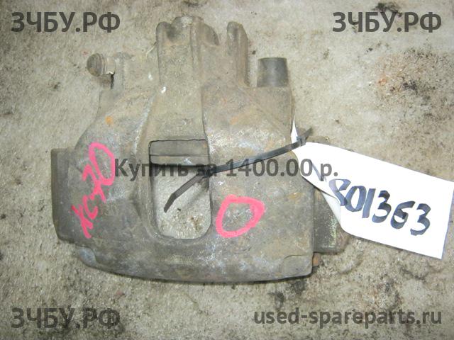 Volvo XC-70 Cross Country (1) Суппорт передний правый (в сборе со скобой)